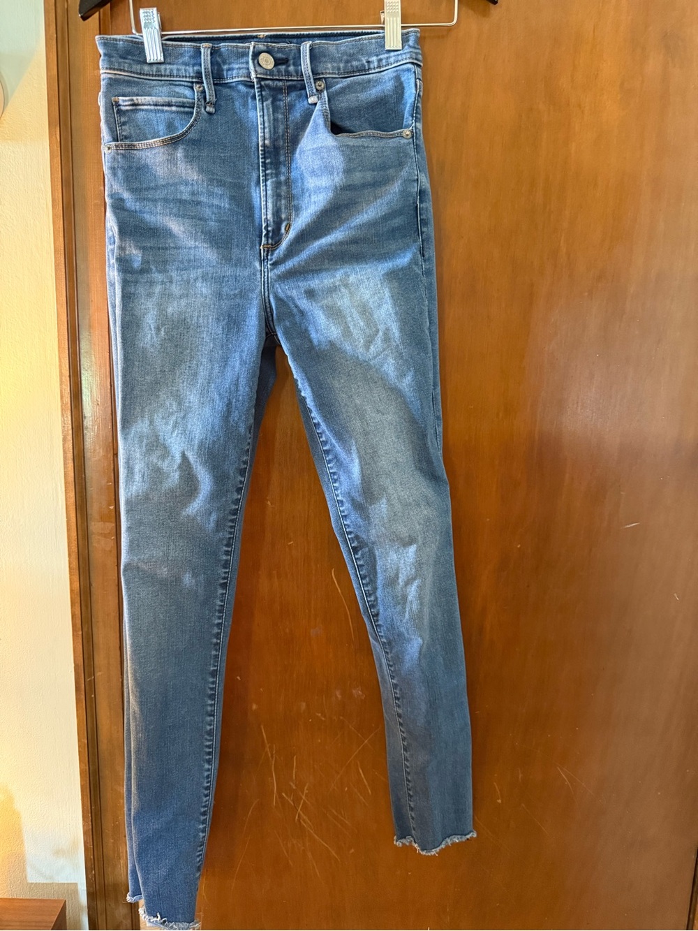 Abercrombie & Fitch High-Rise Skinny Jeans in Medium Blue Wash